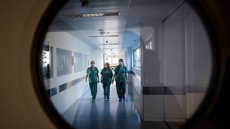  Boletines RNE - 269 personas han muerto con coronavirus en las últimas 24 horas: la cifra más baja desde que entrara en vigor el estado de alarma - Escuchar ahora