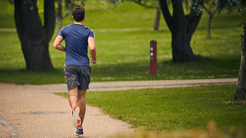 España a las 8 Fin de Semana - Salir a correr poco a poco y con calma, es la recomendación de los entrenadores - Escuchar ahora