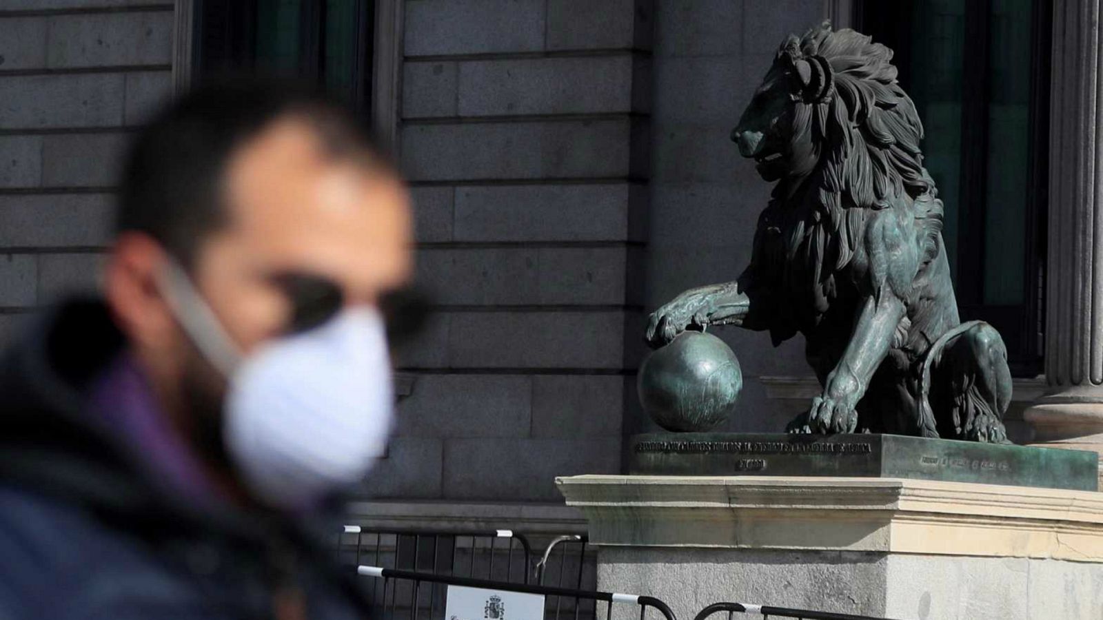  14 horas - Las medidas económicas podrían aprobarse sin el estado de alarma, pero no el confinamiento ni la desescalada - Escuchar ahora