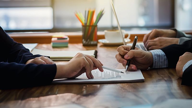 Boletines RNE - Los bancos permitirán aplazar el pago de la hipoteca una vez venza el plazo legal - Escuchar ahora