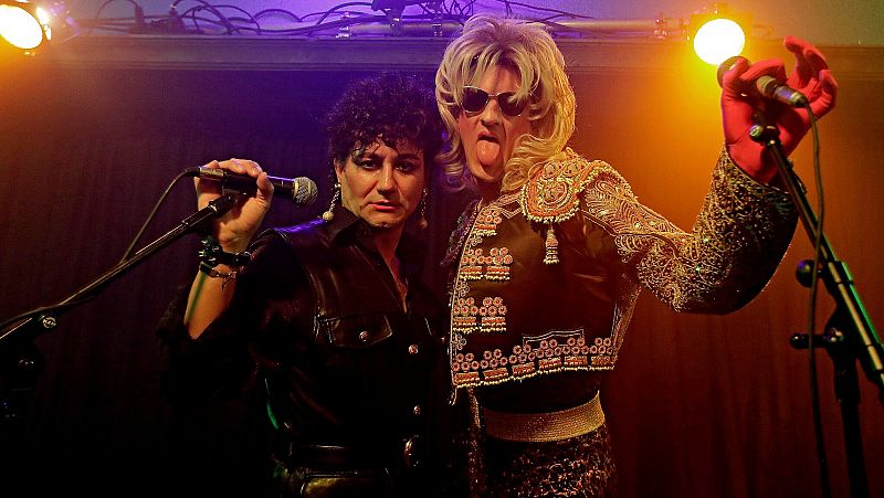 Edu soto 'mcnamara' y su amigo carlos santos 'almodóvar'