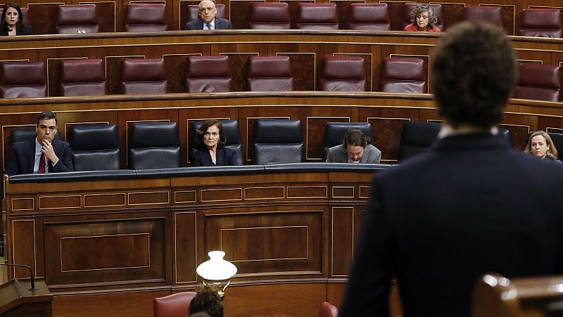 14 horas - Sánchez pide unidad y Casado certifica la ruptura: "Hasta aquí hemos llegado" - Escuhar ahora