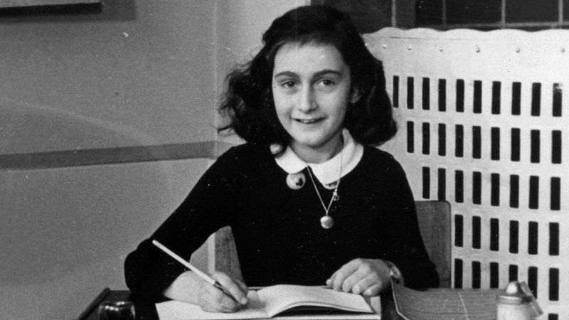 Por tres razones - Lo que nos puede enseñar la historia de Ana Frank durante la cuarentena - Escuchar ahora