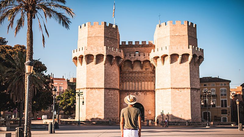 24 horas - El turismo tendrá que esperar a julio y el sector pide ponerlo en marcha el 15 de junio - Escuchar ahora