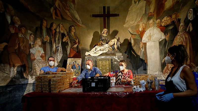 Las mañanas de RNE con Íñigo Alfonso - Retrato de la pobreza en España: cada vez más familias recurren a ayudas - Escuchar ahora