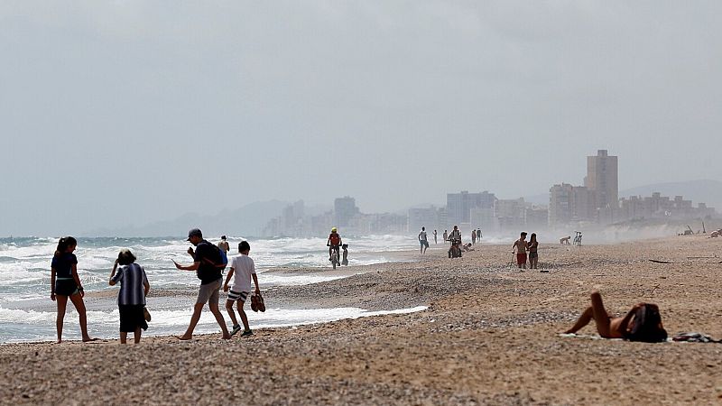 24 horas fin de semana - 20 horas - Quejas de información poco clara sobre lo permitido en las playas - Escuchar ahora 