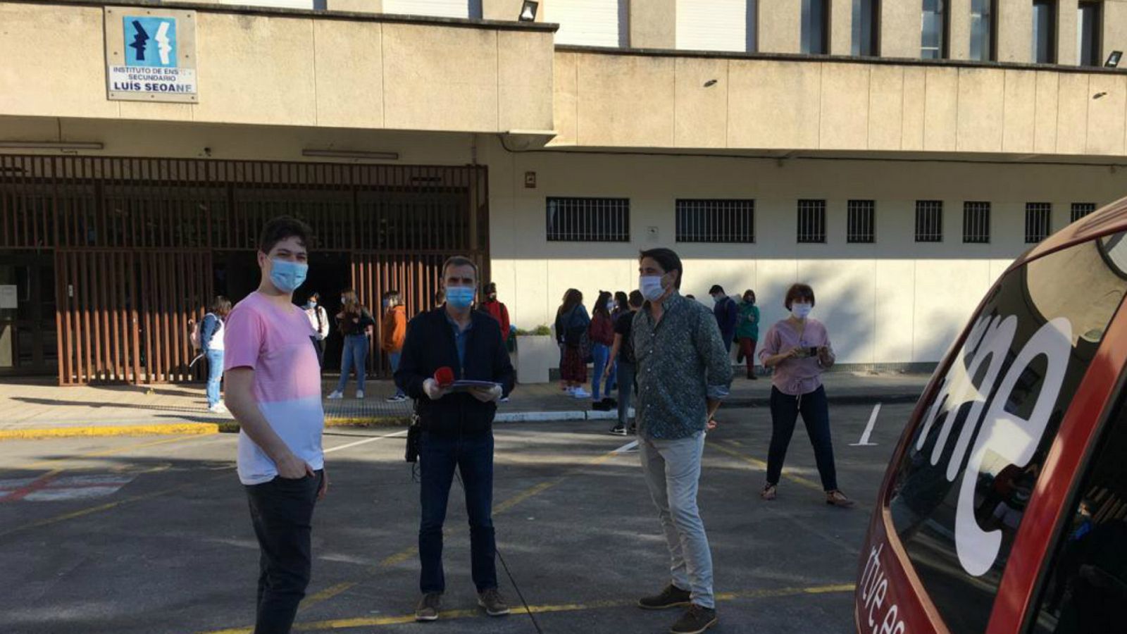 Las mañanas de RNE con Íñigo Alfonso - La vuelta a las aulas en un instituto gallego: más nervios por la EBAU que por el coronavirus - Escuchar ahora