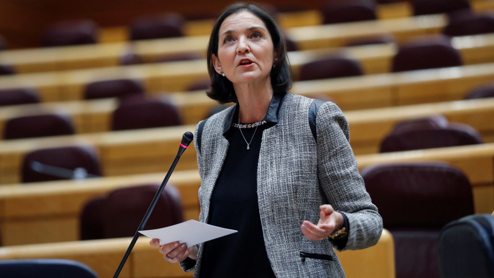 Boletines RNE - El Gobierno levantará el 1 de julio la cuarentena a turistas internacionales - Escuchar ahora