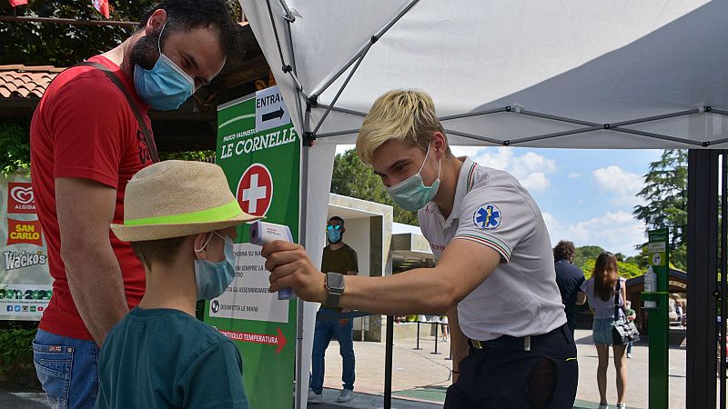  14 horas - Bérgamo se divide entre el duelo y la vuelta a la normalidad - Escuchar ahora