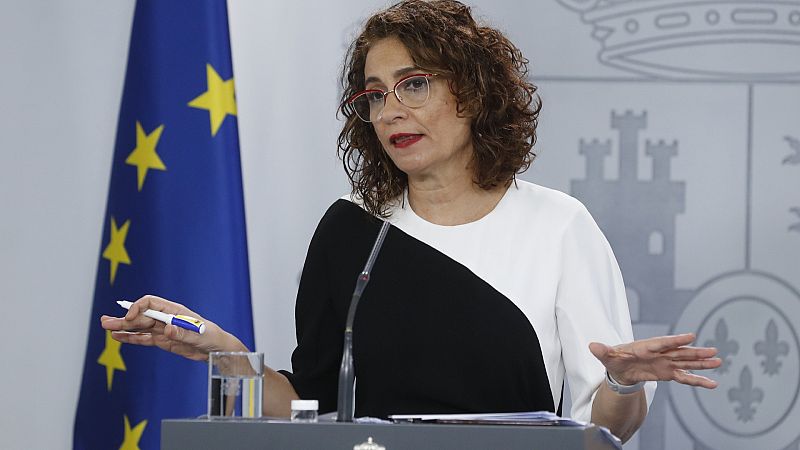 Boletines RNE - Los fallecimientos y contagios de sanitarios por COVID-19 serán considerados accidente laboral  - Escuchar ahora