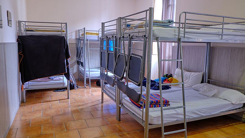 14 horas - Los albergues españoles afrontan la vuelta con incertidumbre y reclaman más ayudas para el sector - Escuchar ahora