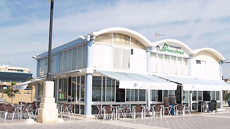 14 horas fin de semana - La reestructuración hostelera para la deseadas terrazas veraniegas - Escuchar ahora 