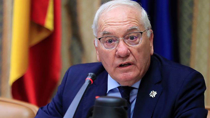 Boletines RNE - El presidente del Colegio General de la Enfermería lamenta la falta de previsión de "todos" - Escuchar ahora