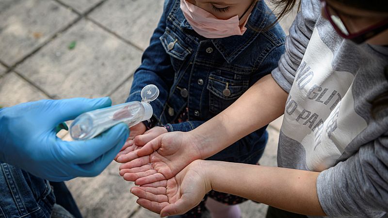 Las mañanas de RNE con Íñigo Alfonso - Juanjo García, hospital Sant Joan de Déu: "Los niños se contagian igual que los mayores, pero aún no sabemos qué capacidad de transmisión tienen" - Escuchar ahora