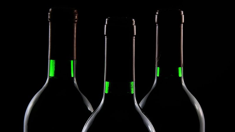 Las cuñas de RNE - Alcohólicos Anónimos: una comunidad con 85 años de historia, en 'Memoria de delfín' - escuchar ahora