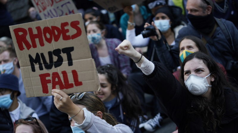  24 horas - El debate europeo sobre la retirada de estatuas de esclavistas - Escuchar ahora 