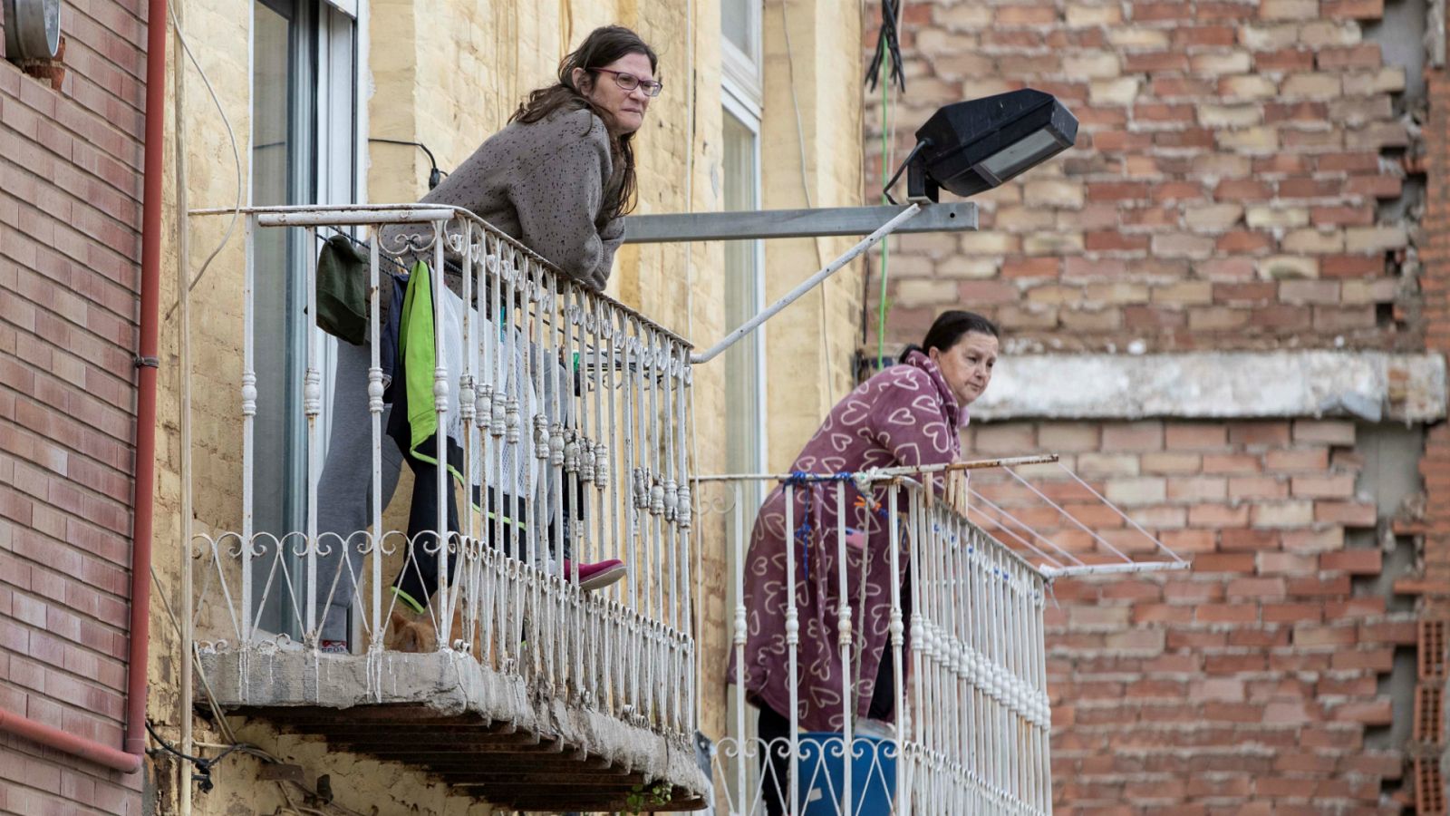  Las mañanas de RNE con íñigo Alfonso - Socióloga: "El coronavirus ha devuelto a las mujeres al ámbito doméstico" - Escuchar ahora