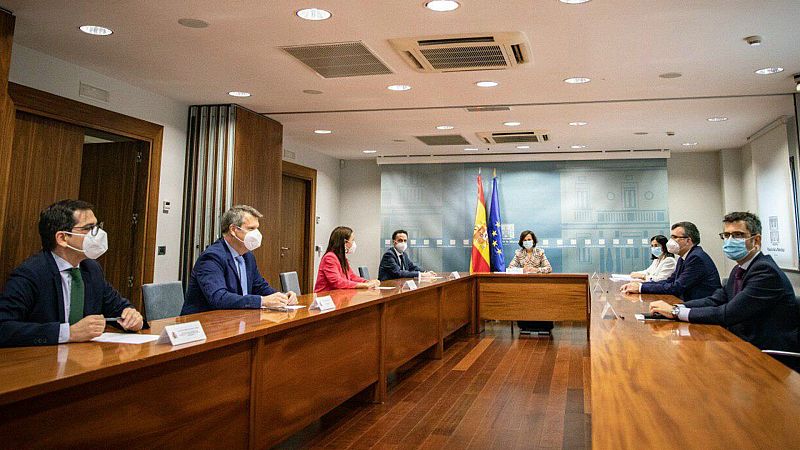 14 horas - Gobierno y Ciudadanos escenifican su acercamiento con una reunión en La Moncloa - Escuchar ahora