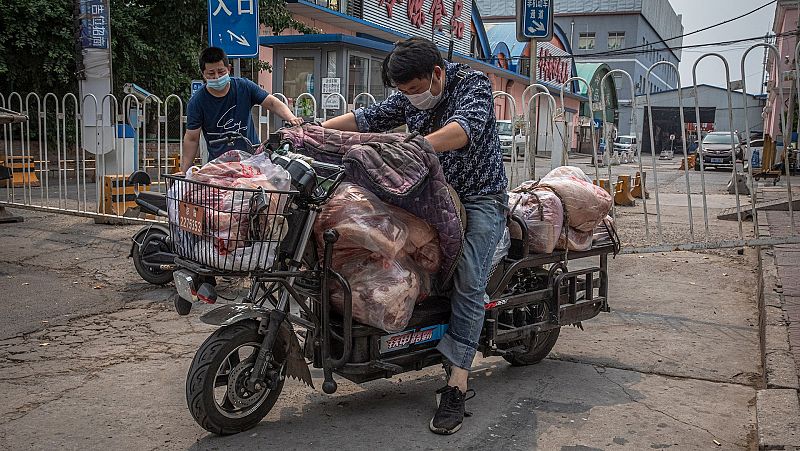 Nuevos contagios en China obligan a las autoridades a retomar algunas medidas de prevención - Escuchar ahora