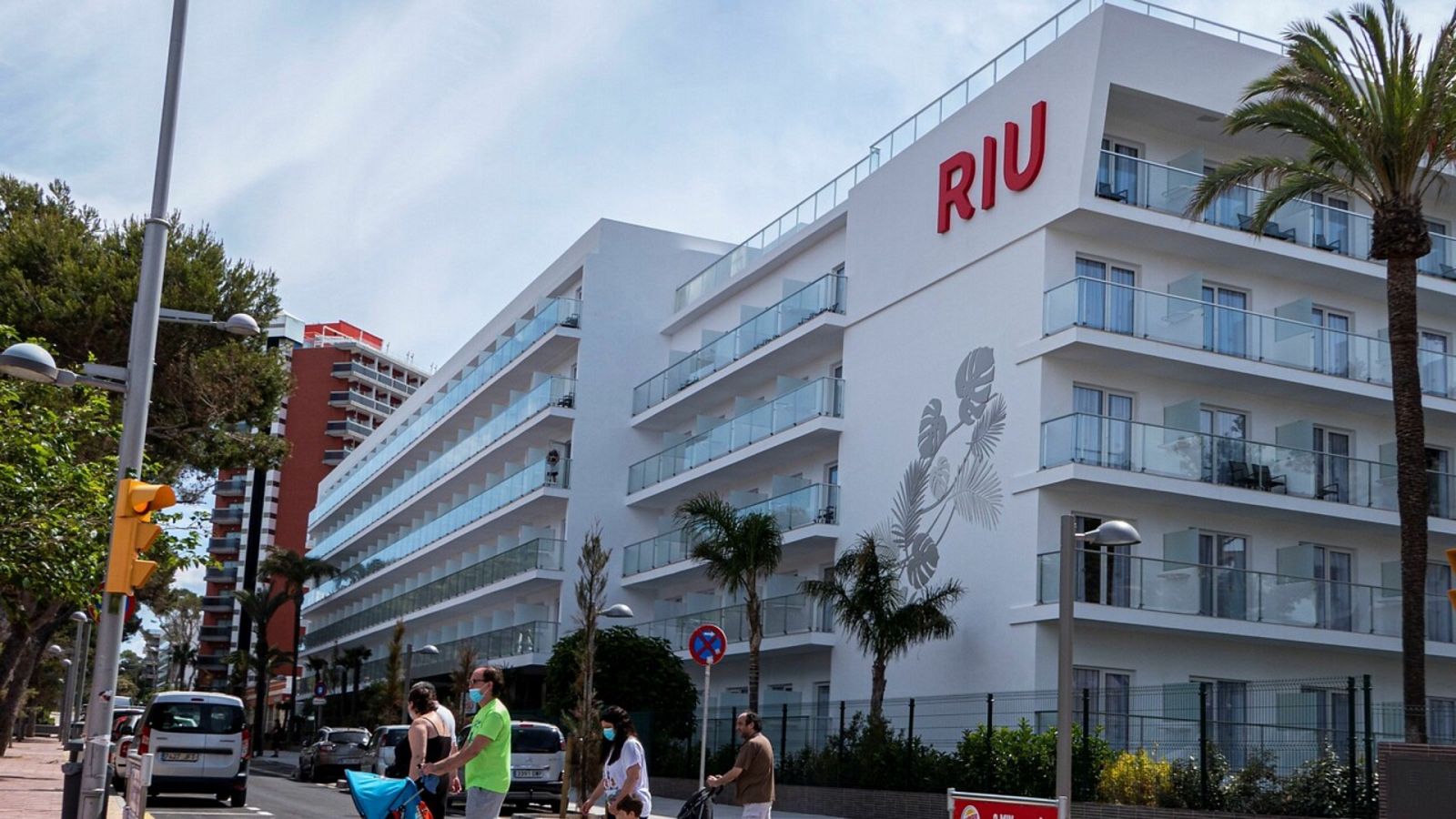 24 horas fin de semana - 20 horas - Baleares puerta de entrada al turismo tras la reapertura de España - Escuchar ahora 