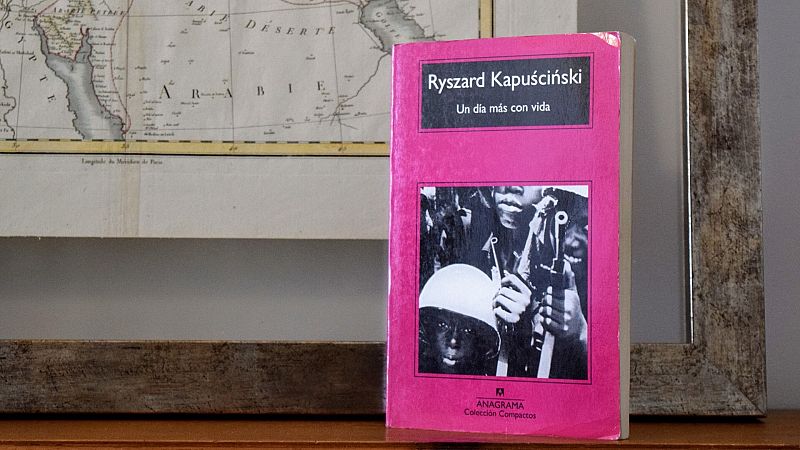 Ryszard Kapuscinski | Un día más con vida - Escuchar ahora