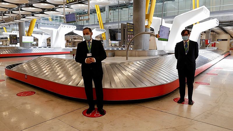 Barajas estrena el triple control a viajeros que será extensivo a todos los aeropuertos - 24 horas fin de semana | Escuchar
