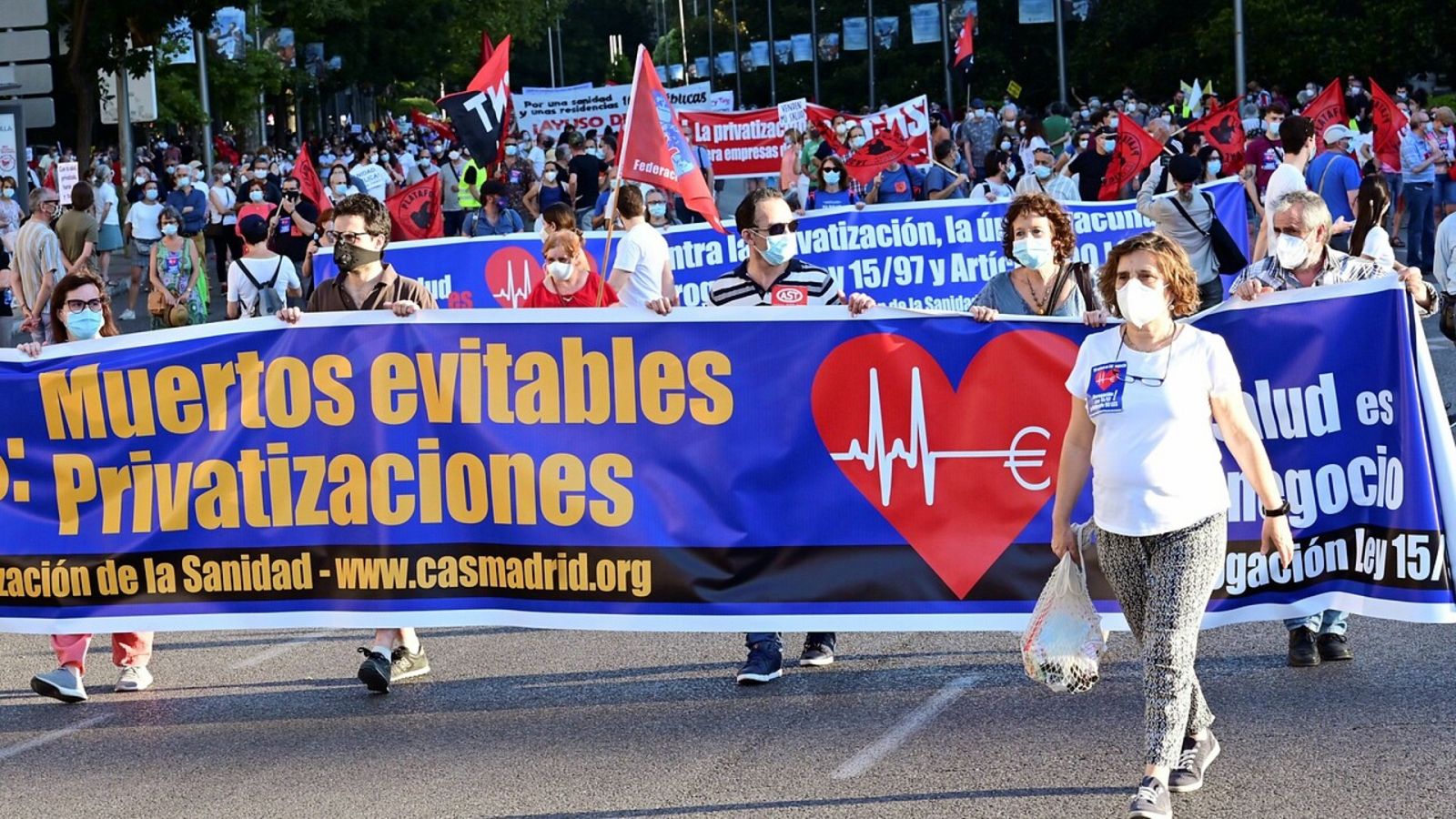  24 horas fin de semana - 20 horas - Centenares de profesionales médicos se manifiestan por la sanidad pública - Escuchar ahora