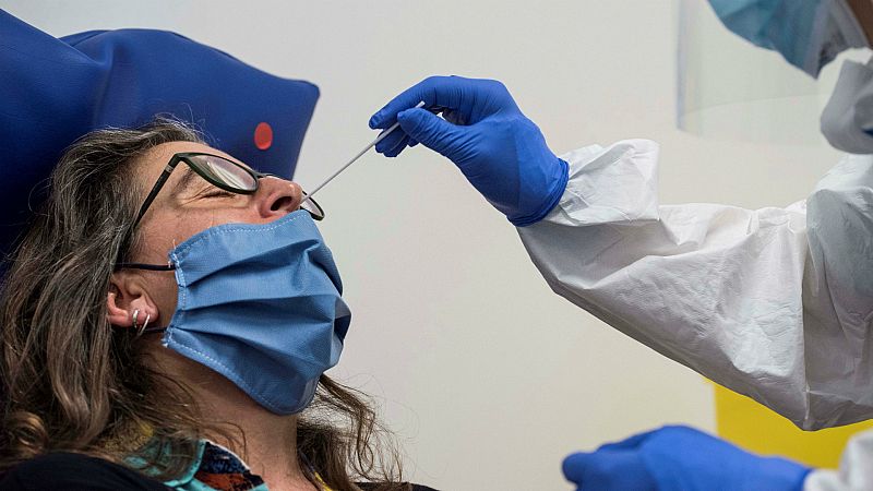 Las mañanas de RNE con Íñigo Alfonso - Aragón decreta la vuelta a fase 2 de tres comarcas de Huesca por el rebrote en una empresa hortofrutícola  - Escuchar ahora