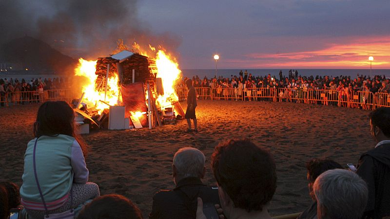 14 horas - La Comunidad Valenciana blinda las playas para evitar fiestas en la noche de San Juan - Escuchar ahora