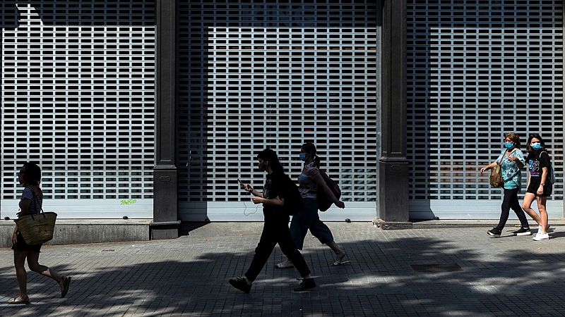 España a las 8 Fin de Semana - Preocupación por la veintena de brotes activos en diversos puntos del país en el primer fin de semana de total movilidad - Escuchar ahora