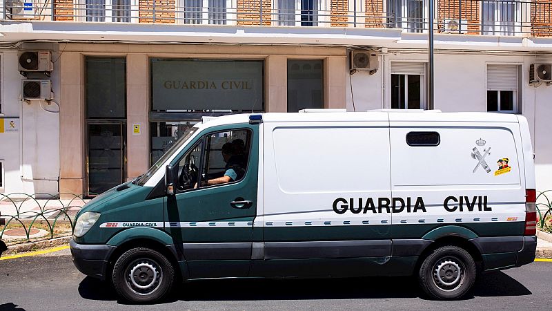 Crónica de Madrid - Detenido un hombre por abusar sexualmente de su hijastra durante 7 años - Escuchar ahora