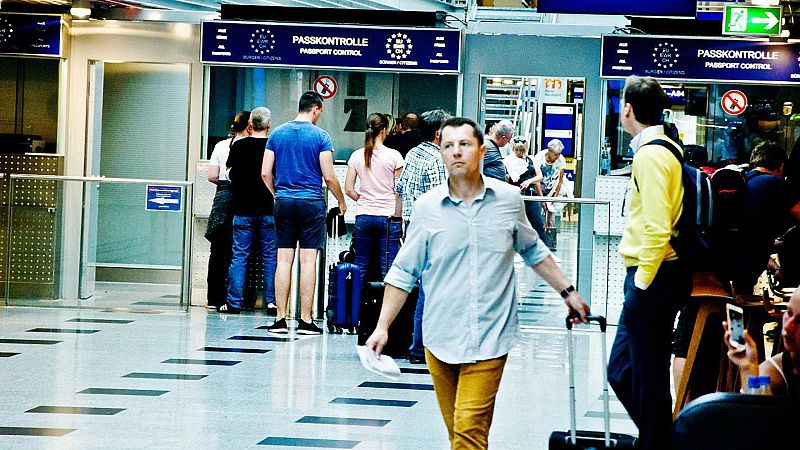  Las mañanas de RNE con Íñigo Alfonso - La UE excluye a Estados Unidos, Rusia y Brasil de la reapertura de sus fronteras  - Escuchar ahora