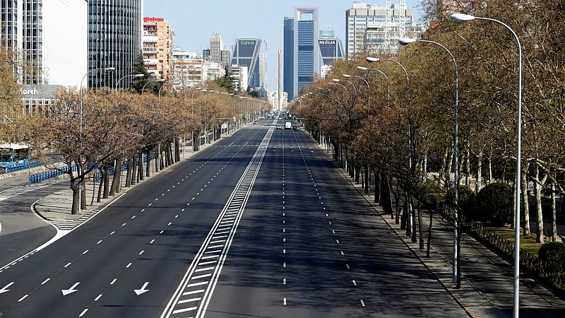 Boletines RNE - La economía española se desplomó un 5,2% en el primer trimestre, su mayor caída desde 1970 - Escuchar ahora