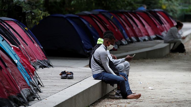 Boletines RNE - La Corte Europea de Derechos Humanos condena a Francia por trato denigrante a los demandantes de asilo - Escuchar ahora