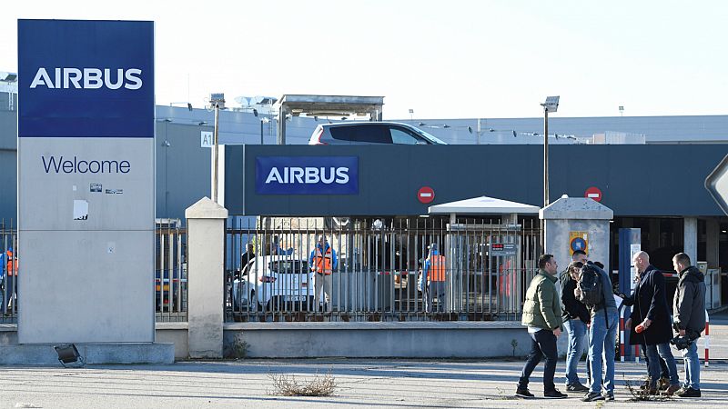 Boletines RNE - El ajuste de Airbus en cifras: 445 para Getafe, 283 en Illescas y 151 en Puerto Real - Escuchar ahora