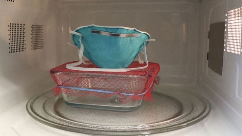 Gente despierta - El Pifostio - Mascarillas al microondas - Escuchar ahora