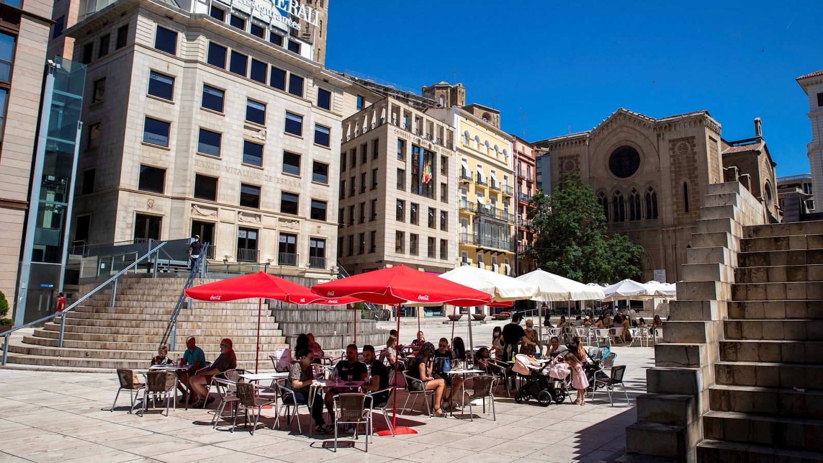 14 horas Fin de Semana - El Govern suspende las visitas a las residencias y restringe la movilidad en Lleida y la comarca del Segrià - Escuchar ahora
