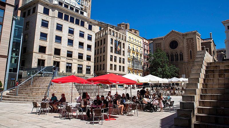 14 horas Fin de Semana - El Govern suspende las visitas a las residencias y restringe la movilidad en Lleida y la comarca del Segrià - Escuchar ahora