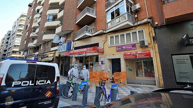 24 horas fin de semana - 20 horas - Los vecinos del edificio confinando en Albacete serán sometidos a pruebas PCR - Escuchar ahora