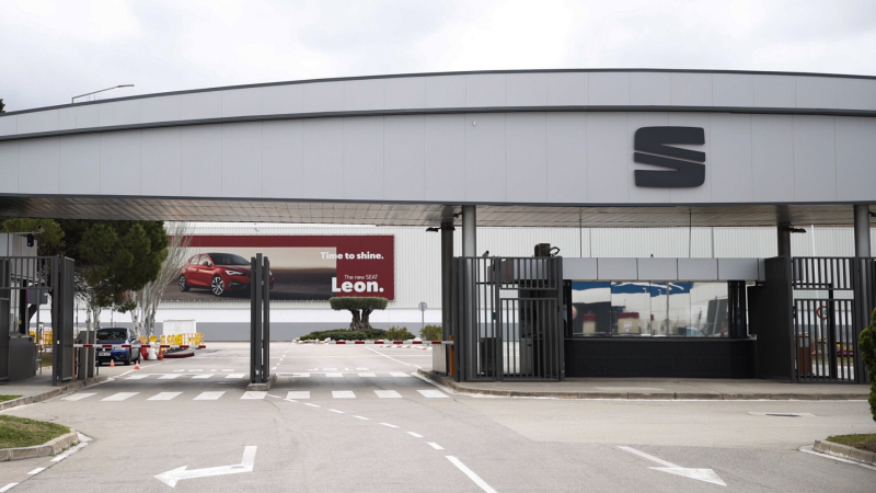  24 horas - SEAT invertirá 5.000 millones en la renovación de sus plantas en Barcelona hasta 2025 - Escuchar ahora 