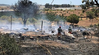 14 horas - Tercer incendio en un campamento de temporeros en Huelva en cinco das - Escuchar ahora