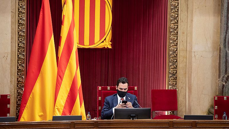 24 horas - Las fuerzas independentistas reprueban a Sánchez y a Rajoy y piden la abdicación de Felipe VI - Escuchar ahora