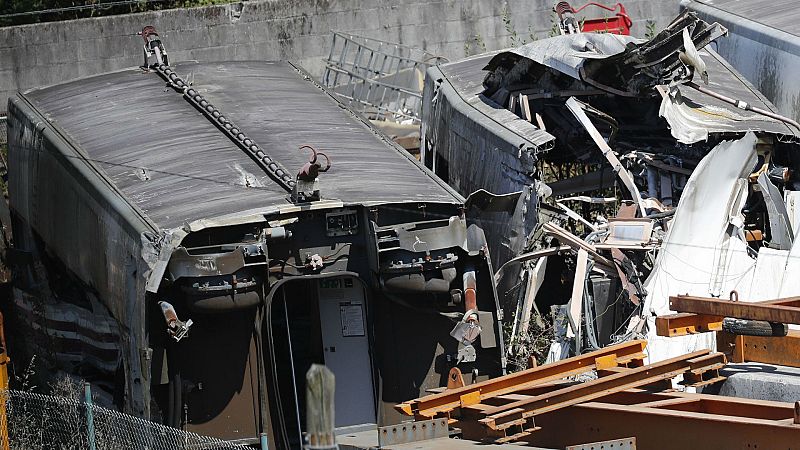  Las mañanas de RNE con Íñigo Alfonso - Las víctimas del accidente del Alvia piden ser escuchadas - Escuchar ahora