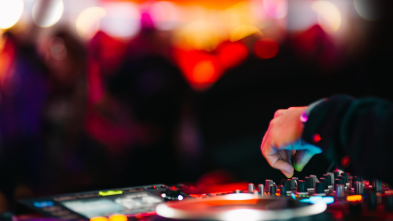 24 horas - Patronal del ocio nocturno: "Las medidas de la Generalitat son totalmente desproporcionadas" - Escuchar ahora