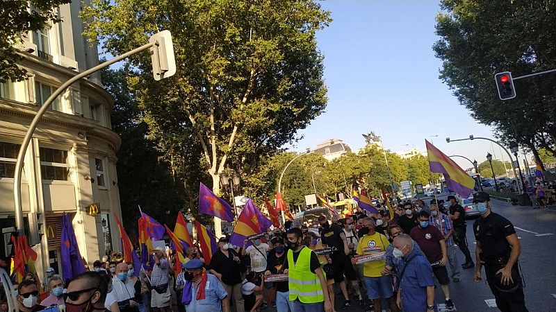 24 horas fin de semana - 20 horas - Concentración en Madrid contra la monarquía y críticas al rey emérito - Escuchar ahora