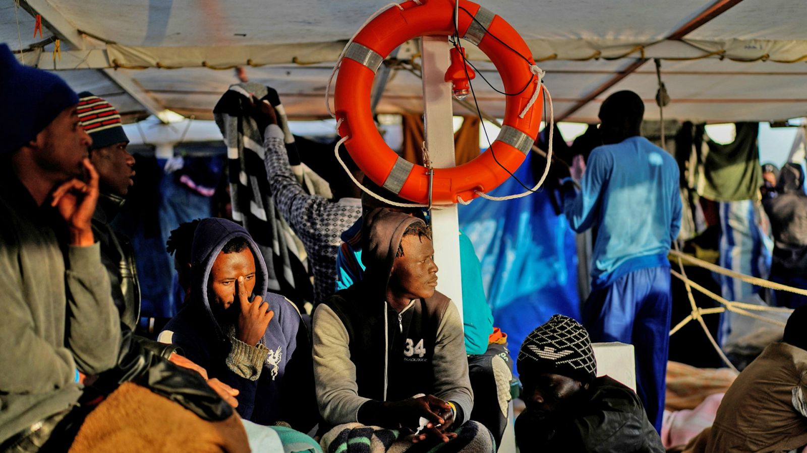  14 horas - 72 personas al mes mueren en las travesías migratorias africanas al día, según ACNUR - Escuchar ahora