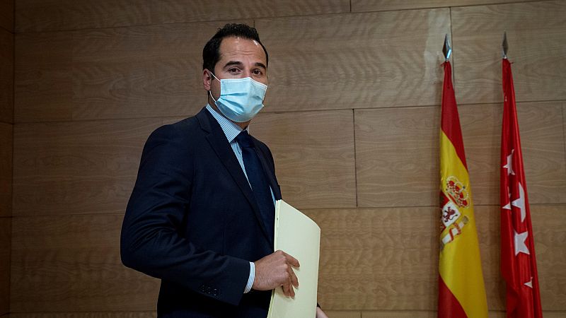 24 horas - La 'cartilla COVID' provoca discrepancias en el Gobierno madrileño - Escuchar ahora