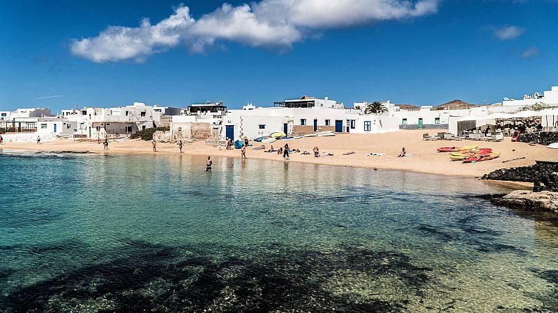 Boletines RNE - La isla de la Graciosa registra su primer contagio por Coronavirus - Escuchar ahora