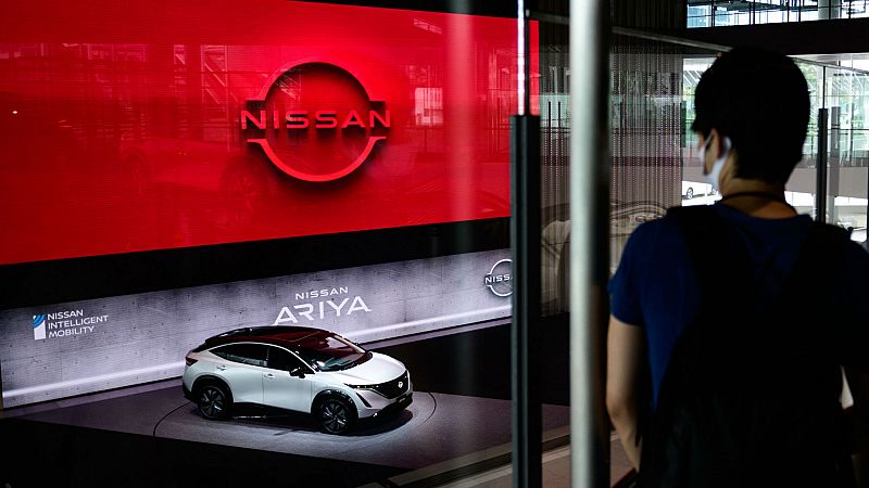  Boletines RNE - La planta de Nissan de Los Corrales de Buelna seguirá funcionando - Escuchar ahora