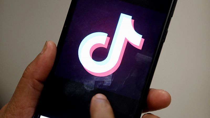 España a las 8 Fin de Semana - Trump prohibirá el uso de la aplicación china TikTok por motivos de seguridad nacional - Escuchar ahora